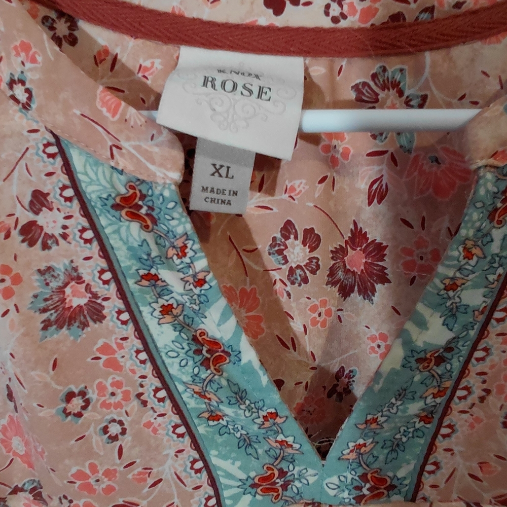 Knox Rose Peach Floral Tunic with Blue Trim - Picture 9 of 13